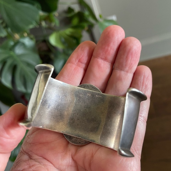 Vintage sterling silver and Malachite cuff bracelet, Navajo stamped initials RBJ - Picture 12 of 13